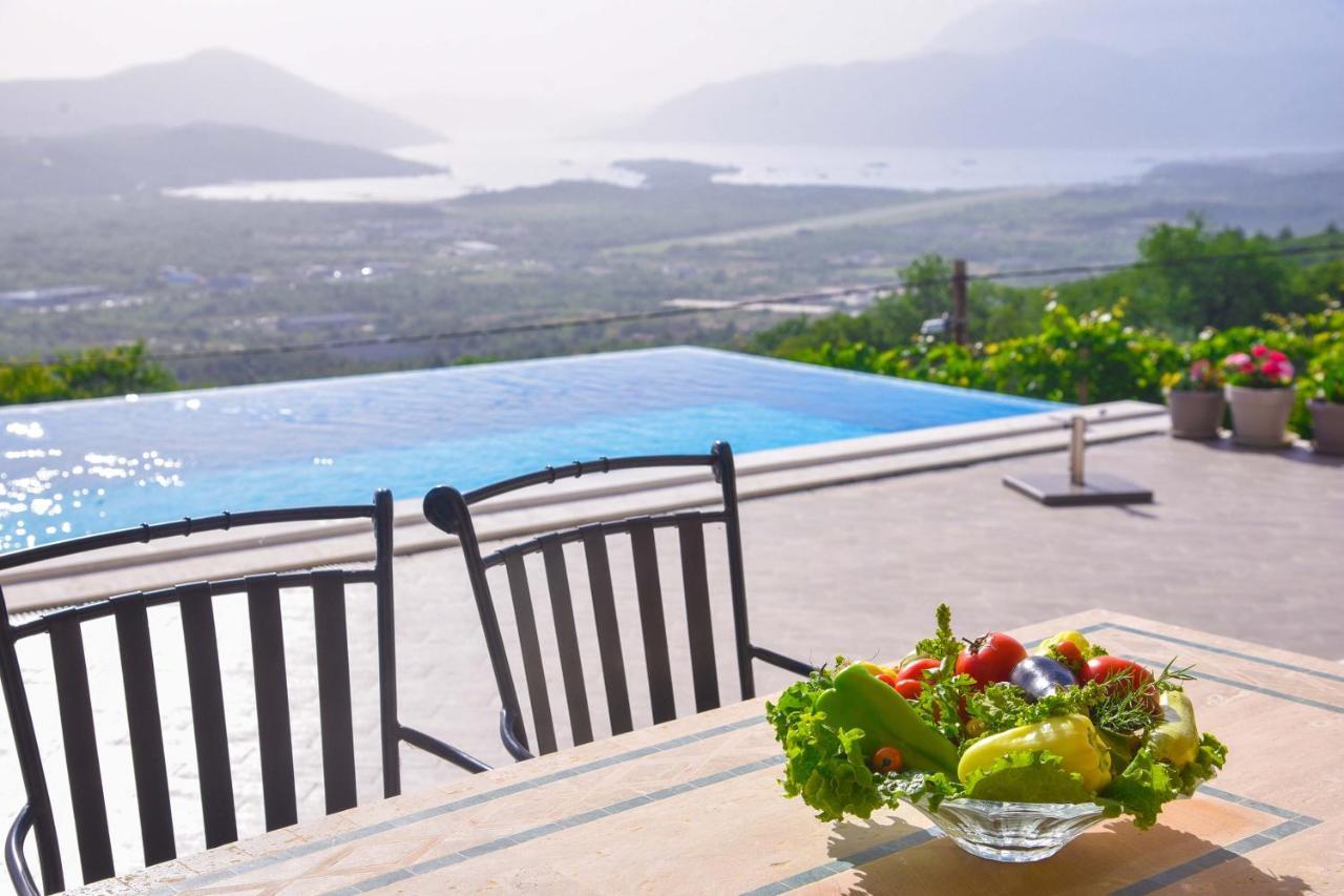 Verbalj Apartment With Swimming Pool Kotor Exteriör bild