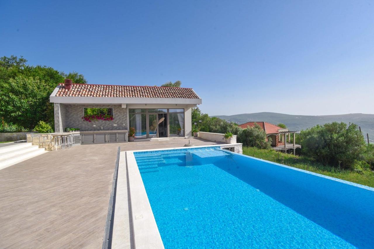 Verbalj Apartment With Swimming Pool Kotor Exteriör bild