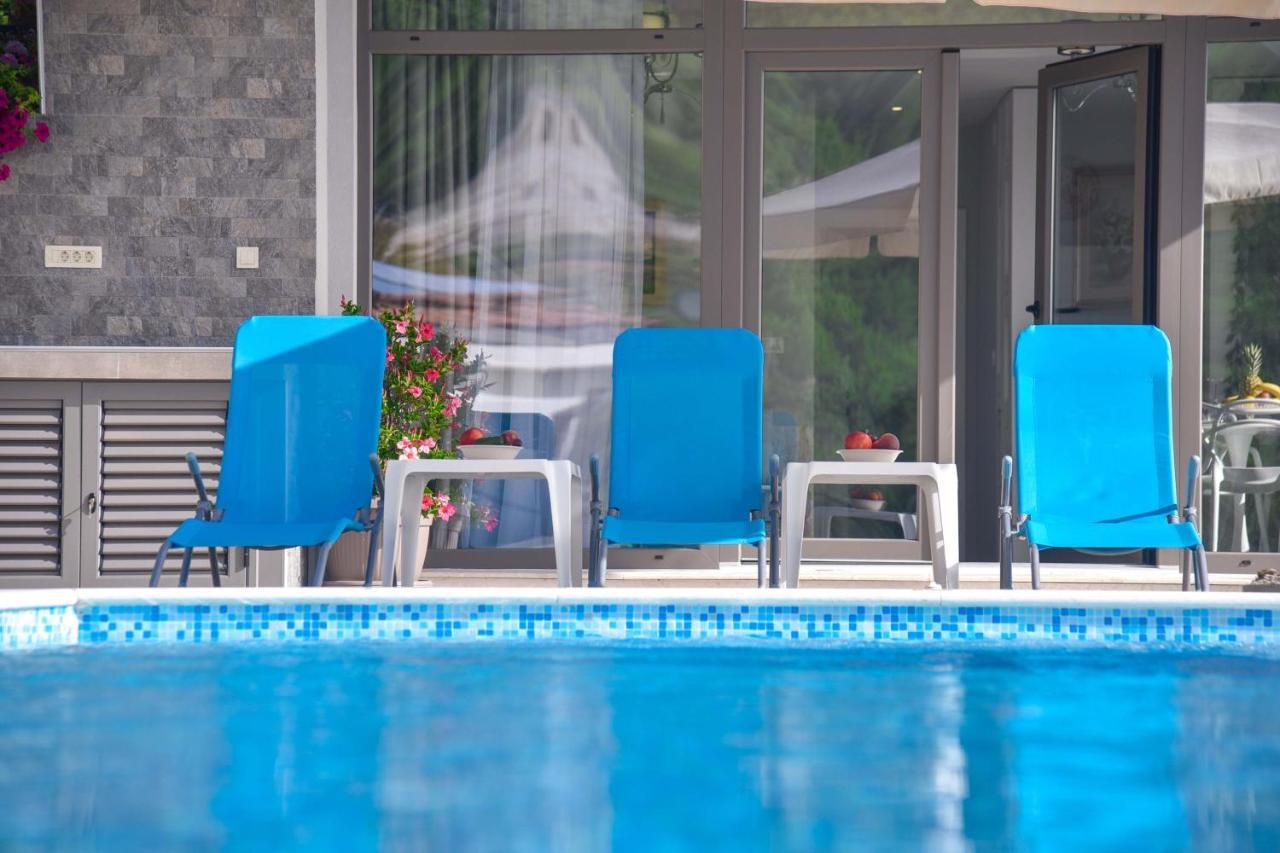 Verbalj Apartment With Swimming Pool Kotor Exteriör bild