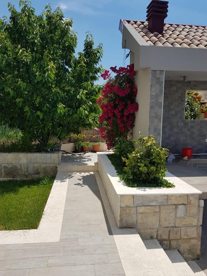 Verbalj Apartment With Swimming Pool Kotor Exteriör bild